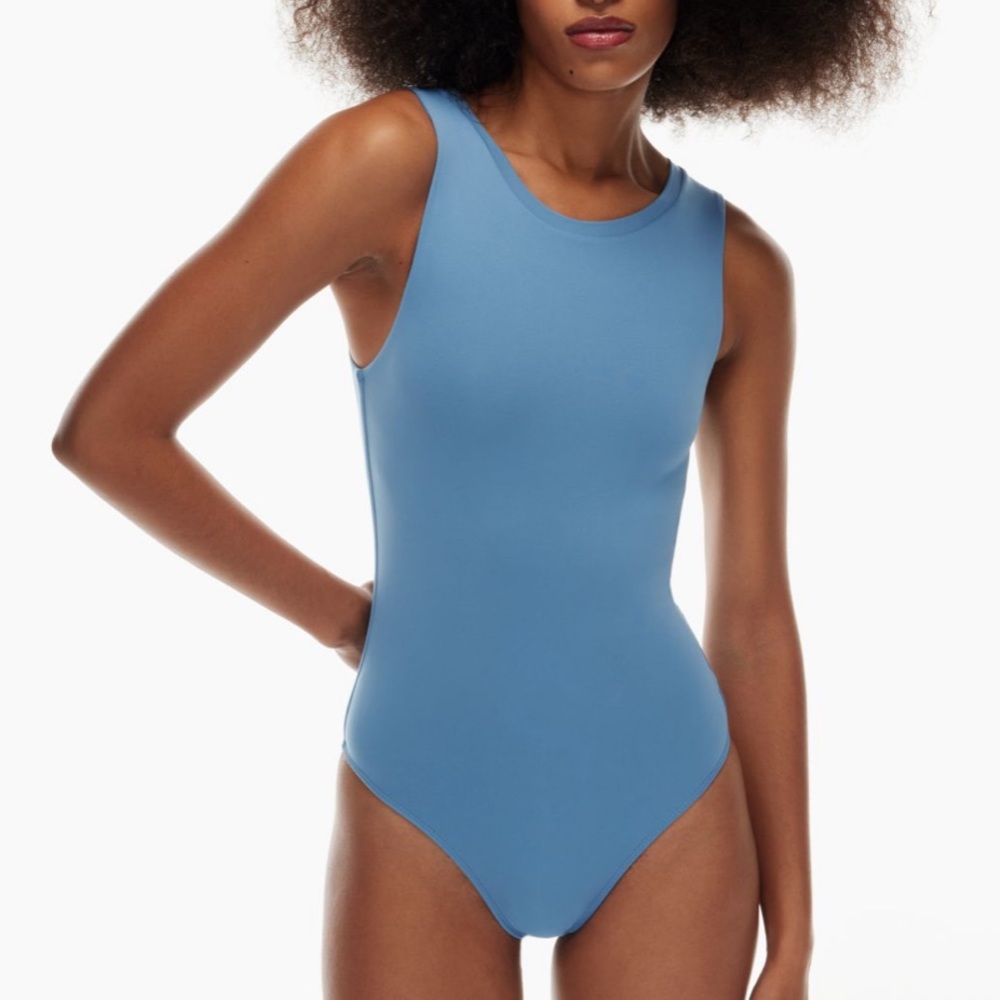 ✨Aritzia Navy Contour Sleeveless Bodysuit